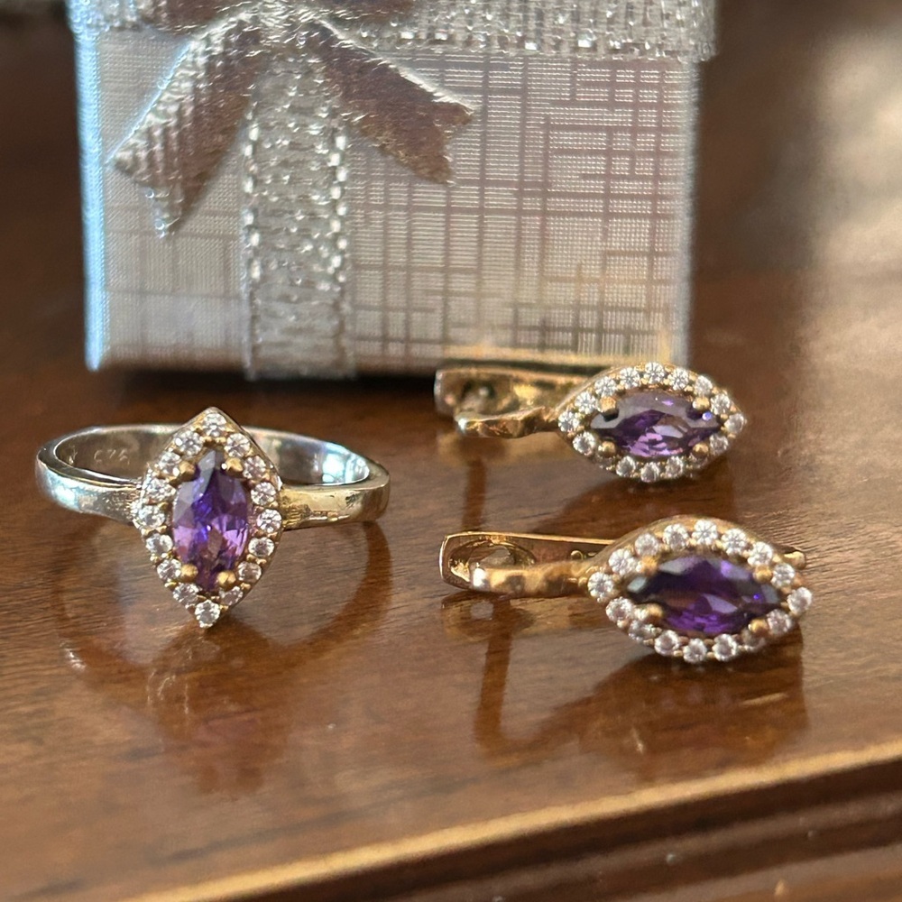 Beautiful vintage set in Size 8.25 amethyst crystal and cubic zirconia.